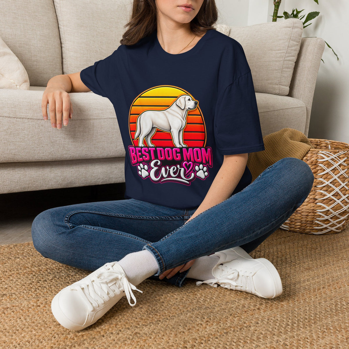 Best Dog Mom Ever T-Shirt – Retro Sunset Labrador Dog Mom Gift